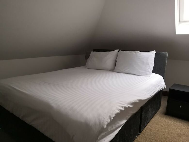 Kirks Korner Hotel