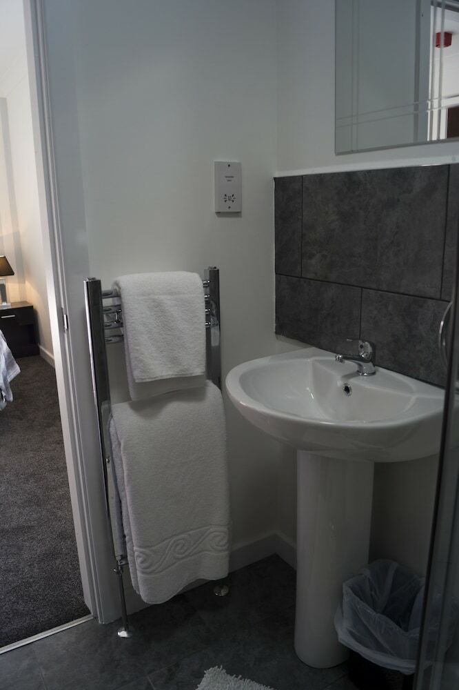 Kirks Korner Hotel