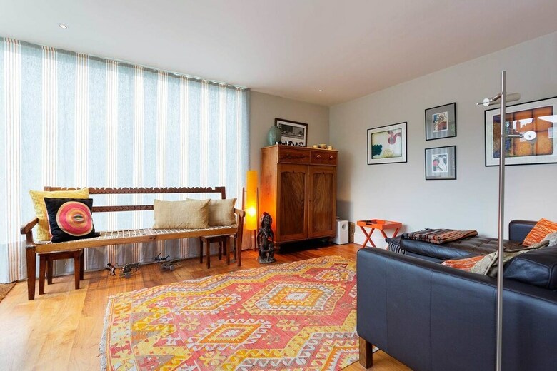 Veeve - Clapham Garden
