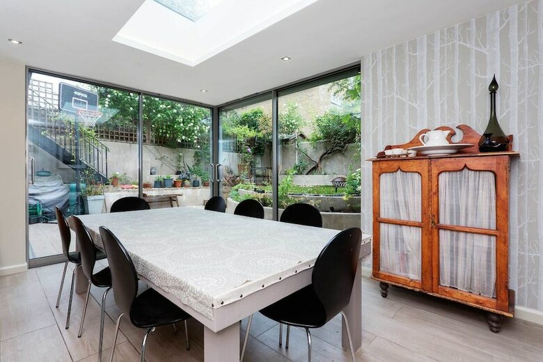 Veeve - Clapham Garden