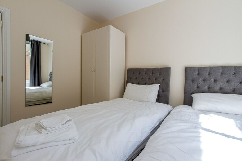 Granada Apartments