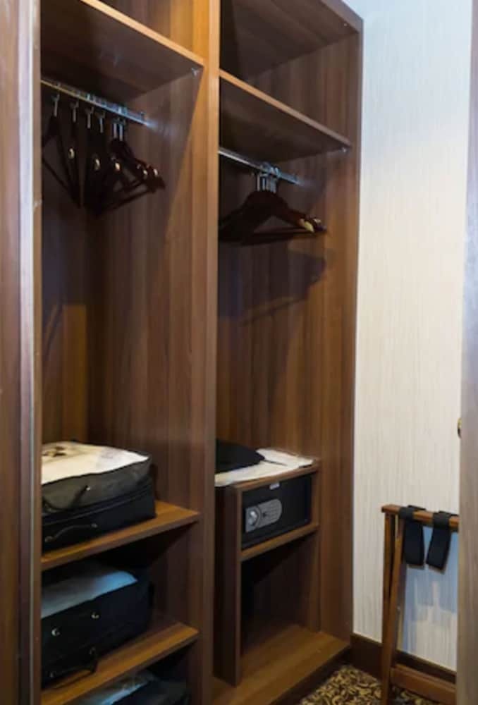 Kensington Prime Hotel
