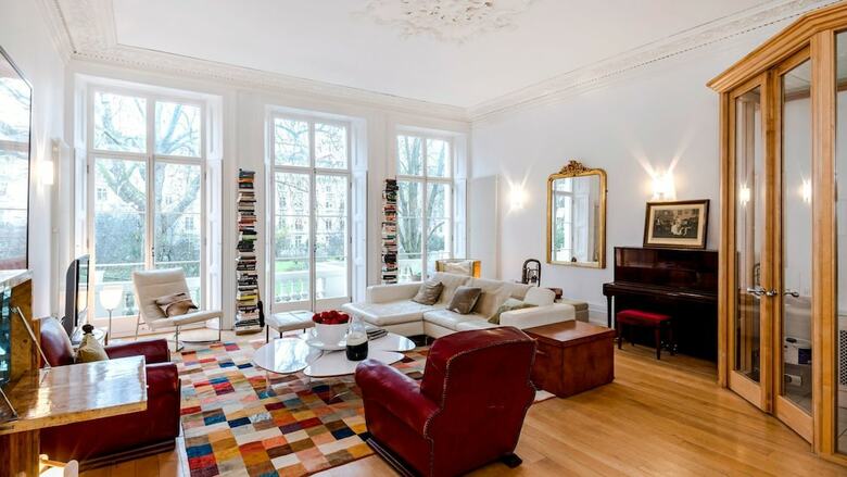 The Spacious Cleveland Square Apartment