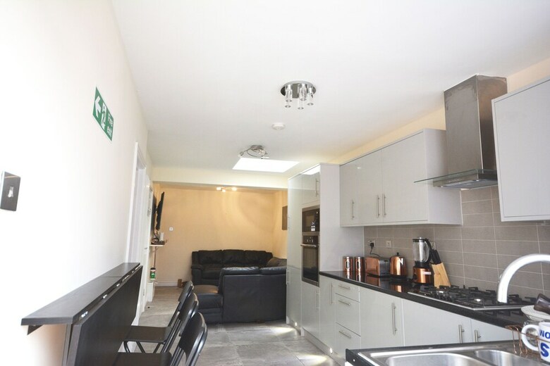 London Luxury 7 Bedroom Holiday Let