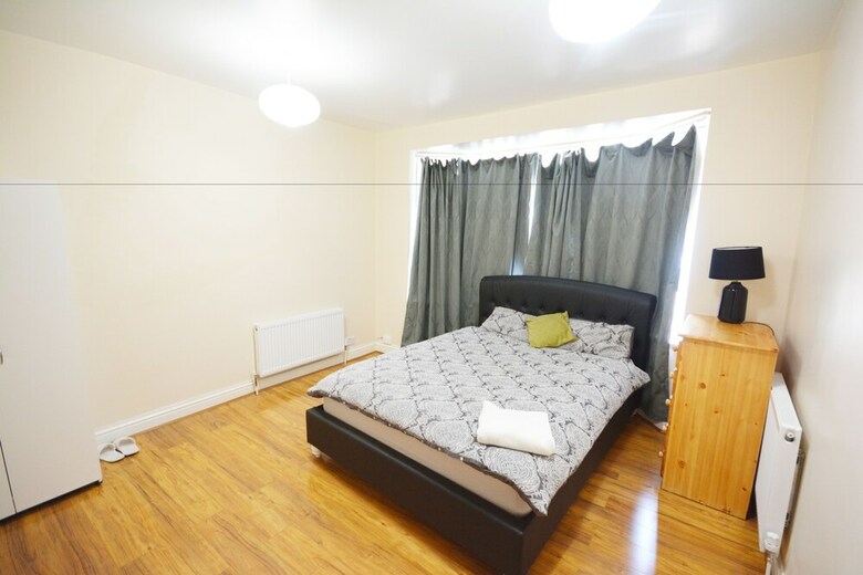 London Luxury 7 Bedroom Holiday Let