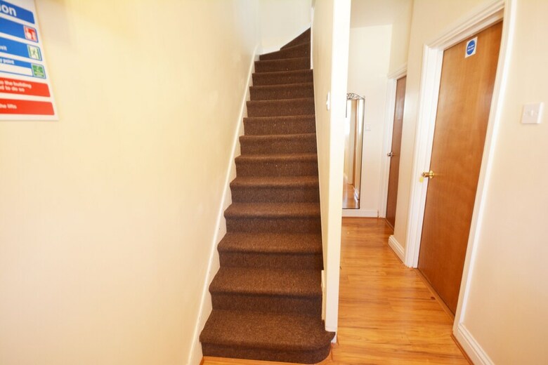 London Luxury 7 Bedroom Holiday Let
