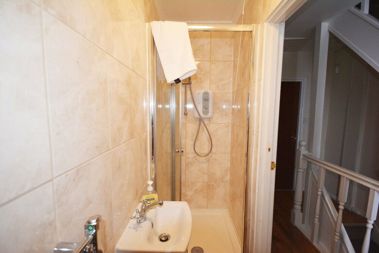 London Luxury 7 Bedroom Holiday Let