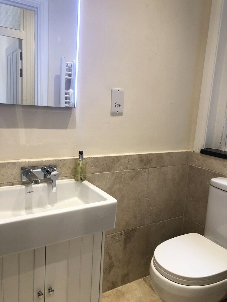 Apartamentos Stylish 2 Bedroom Maisonette In Victoria
