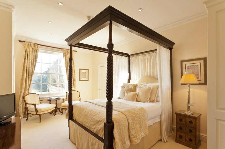 Rowton Hall Hotel And Spa