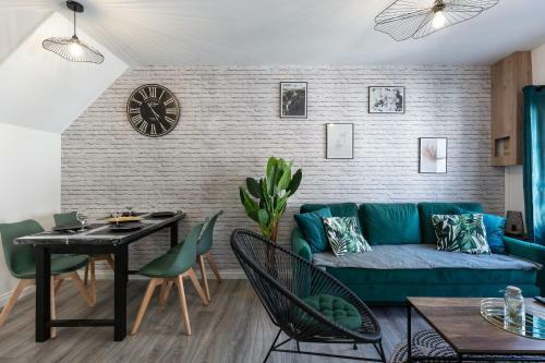 Vert D'hotes - Charming Renovated Apartment - Downtown - Wifi -