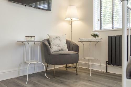 Mayfield House - 4 Bedroom House - Tenby