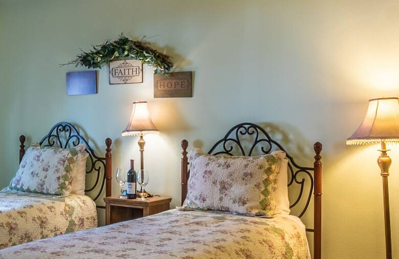 Apples Bed & Breakfast