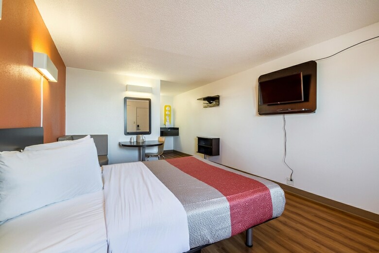 Motel 6 Indianapolis, In - South