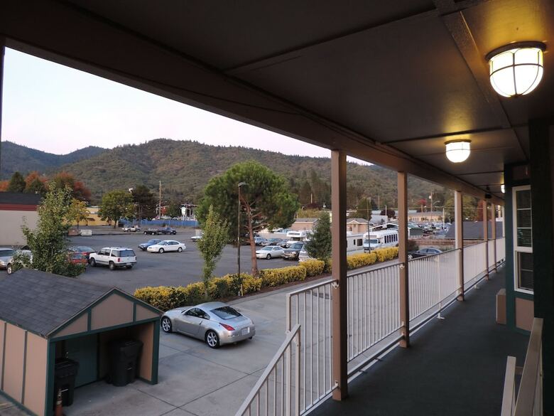 Motel Sweet Breeze Inn