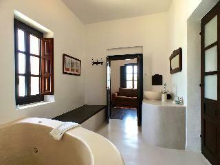 Apartamentos Santorini Heritage Villas & Mansions