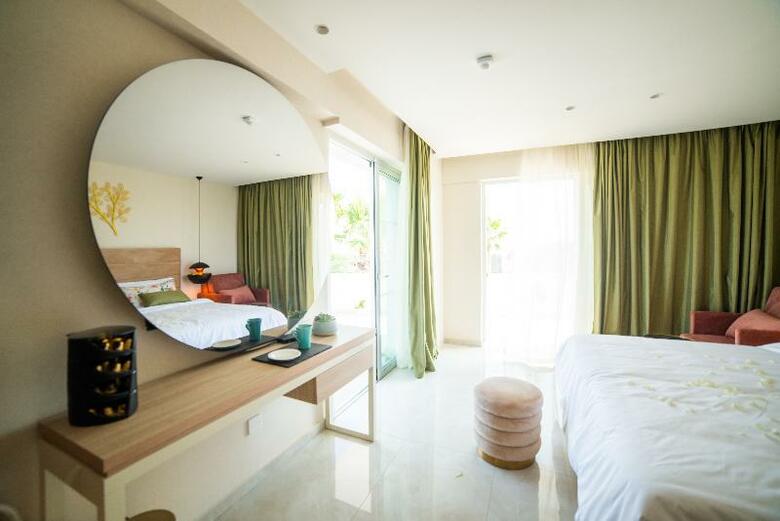 At Herbal Hotel