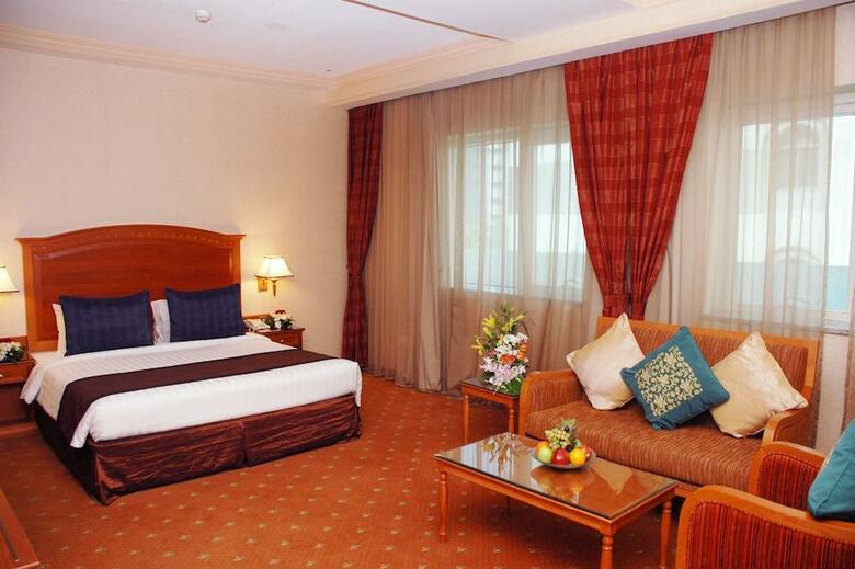 Avenue Hotel