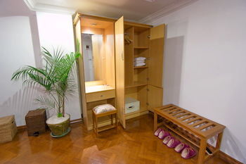 Hotel Mandalay
