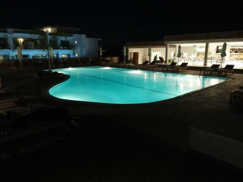 Hotel Harmony Crest Resort