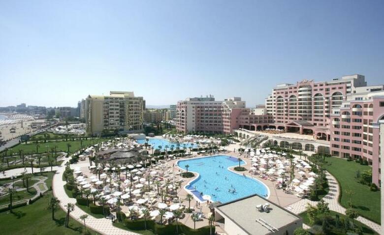 Hotel Dit Majestic Beach Resort