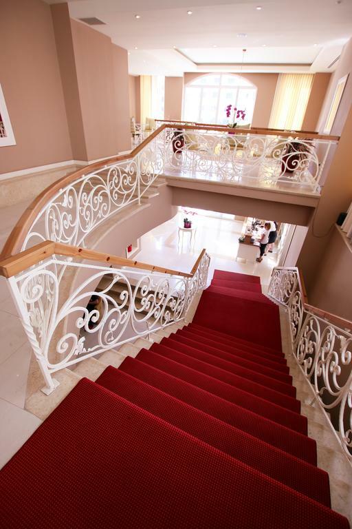 Hotel Palace And Spa