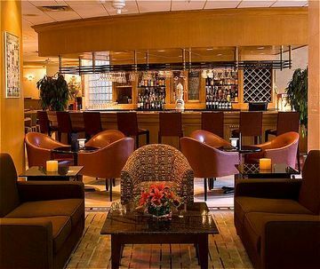 Holiday Inn Hotel & Suites Vancouver Downtown