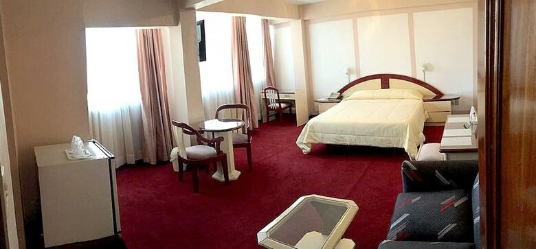 Americana Hotel