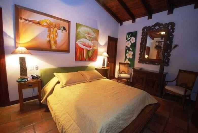 Hotel Villas Lirio