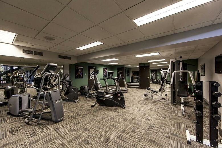 Hotel Holiday Inn Montreal Airport