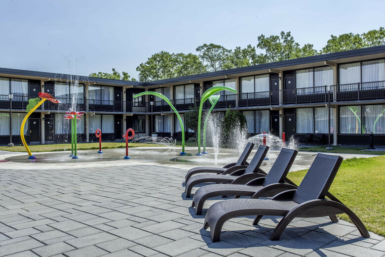 Hotel Holiday Inn Montreal Airport