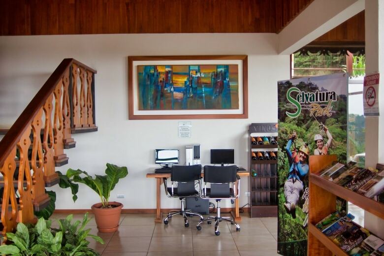 Hotel Ficus Sunset Suites