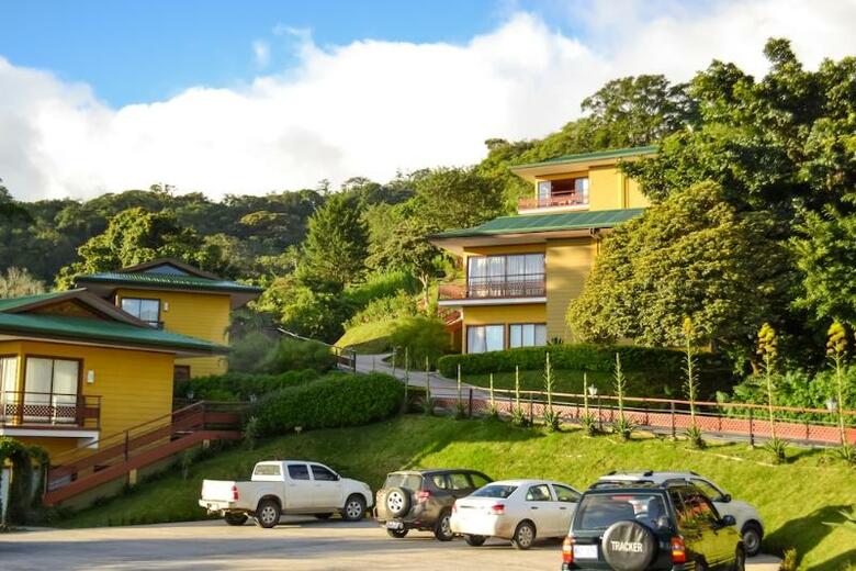 Hotel Ficus Sunset Suites