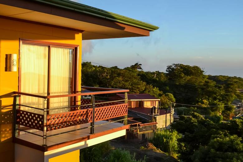 Hotel Ficus Sunset Suites