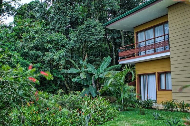 Hotel Ficus Sunset Suites
