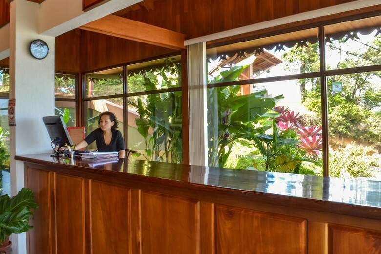 Hotel Ficus Sunset Suites