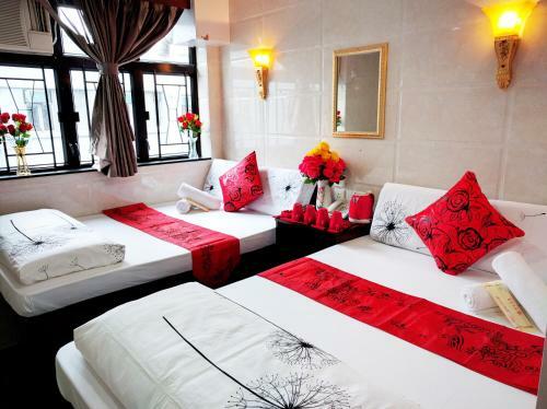 Hostal Day And Night Hotel