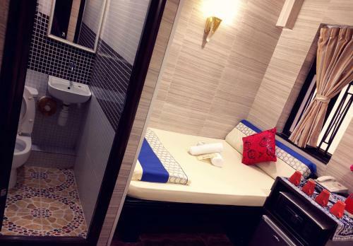 Hostal Day And Night Hotel