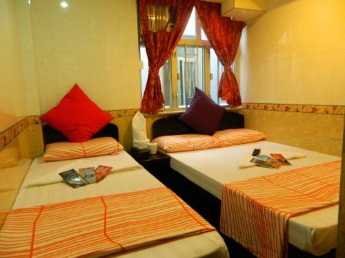Hostal New London Hostel