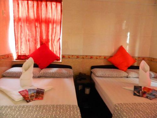 Hostal New London Hostel