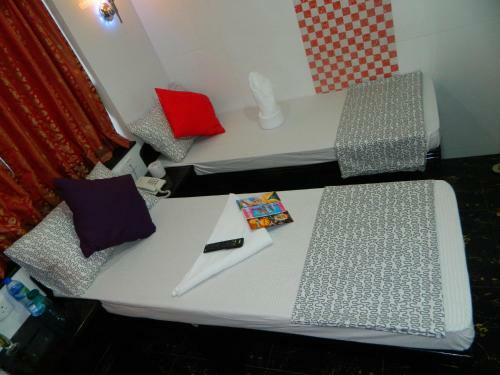 Hostal New London Hostel
