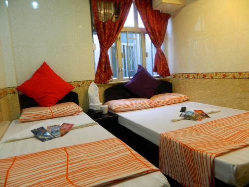 Hostal New London Hostel