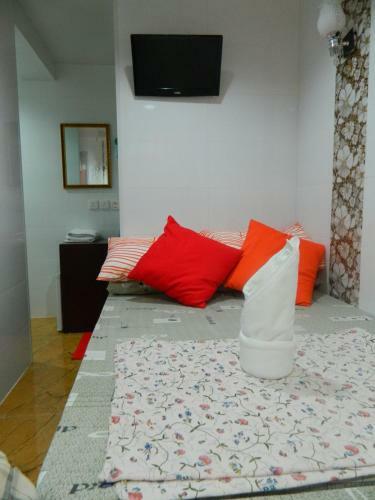 Hostal New London Hostel
