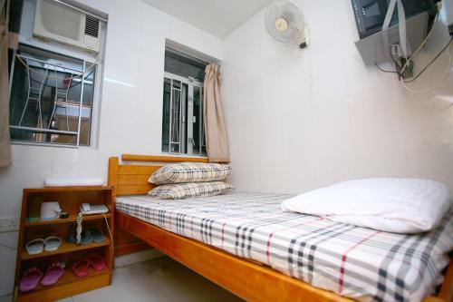 Hostal Pay-less Guesthouse