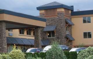 Hotel Coast Osoyoos Beach