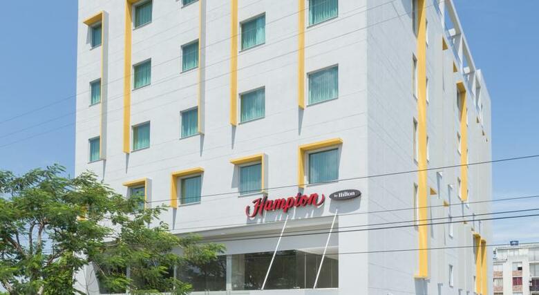 Hotel Hampton By Hilton Yopal