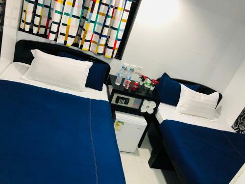 Hostal Singapore Hostel