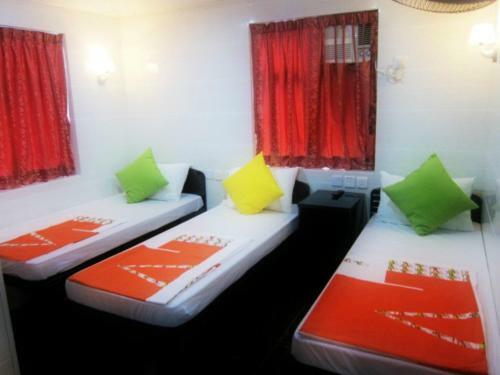 Hostal Singapore Hostel