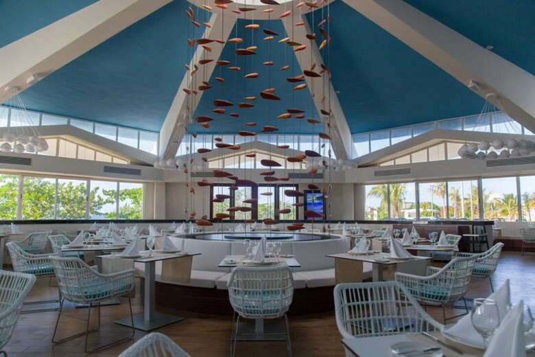 Hotel Grand Muthu Almirante Beach