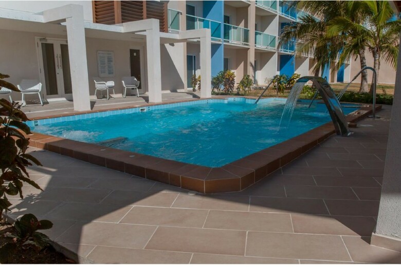 Hotel Grand Muthu Almirante Beach