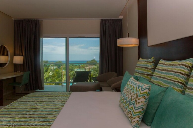 Hotel Grand Muthu Almirante Beach